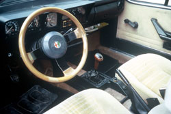 interieur alfa romeo alfetta gtv 2000