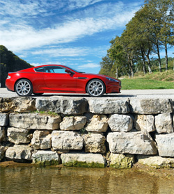 profil aston martin dbs