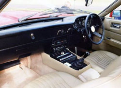 interieur aston martin v8 vantage mk1