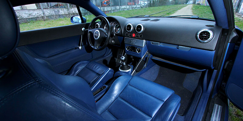 int&eacute;rieur audi tt 8n
