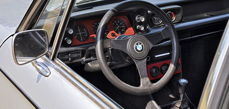 int&eacute;rieur bmw 2002 turbo