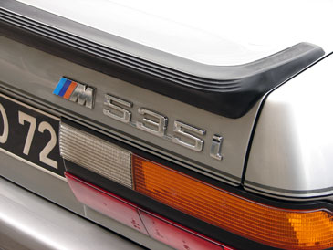 fiche technique performances bmw m535i e28