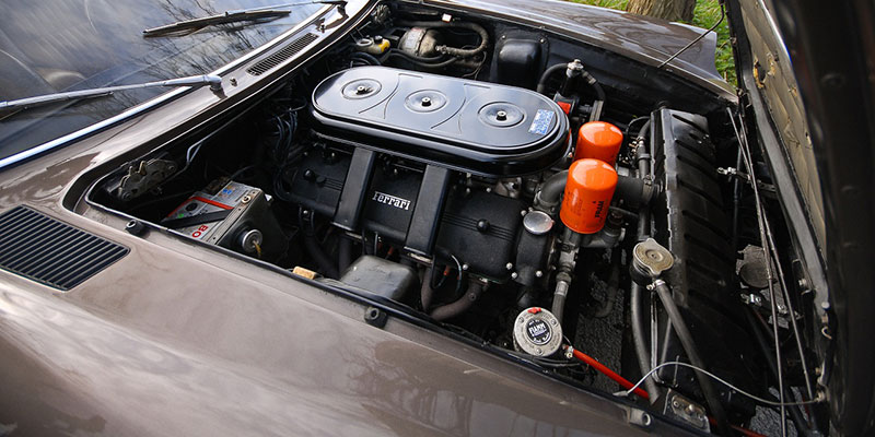 v12 ferrari 365 gt 2+2