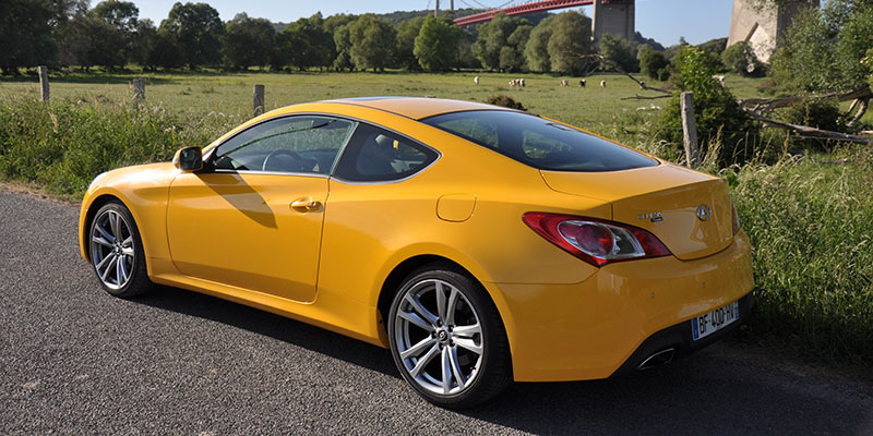 arriere coup&eacute; hyundai genesis v6 3.8