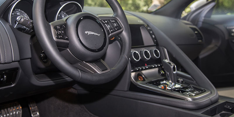 interieur jaguar f-type coup&eacute;