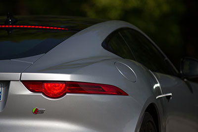 fiche technique jaguar f-type v6s coup&eacute; performances