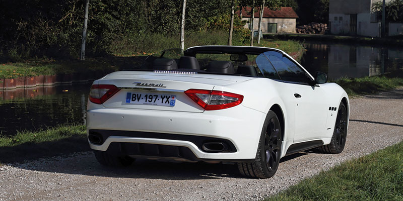 maserati grancabrio arriere