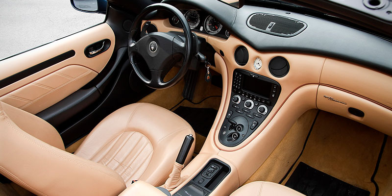 interieur maserati 4200 spyder