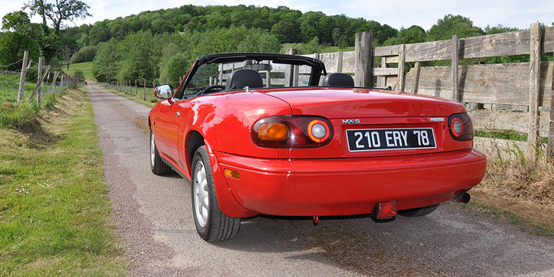 mazda mx-5 na 1.6 arriere