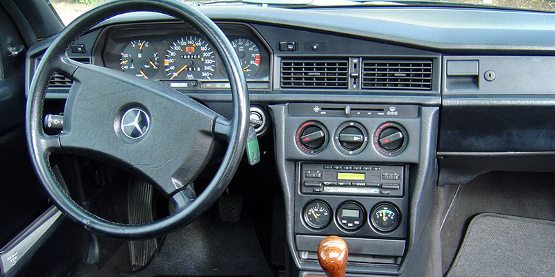int&eacute;rieur mercedes-benz 190e 2.5-16