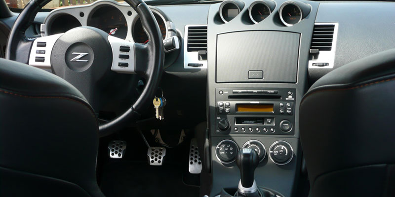 interieur nissan 350z coup&eacute;