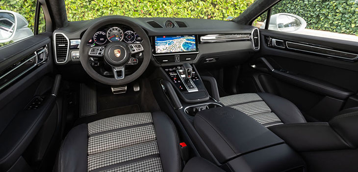 int&eacute;rieur porsche cayenne coup&eacute; turbo 2019