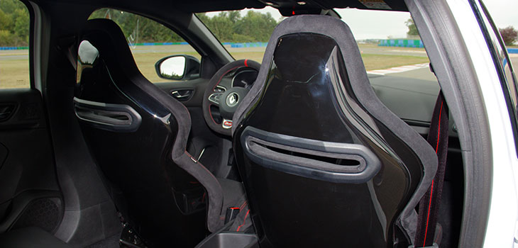 interieur renault megane 4 rs trophy-r 300 ch pack carbon-ceramic record