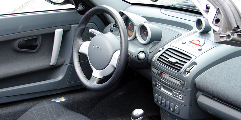 interieur smart roadster coup&eacute;