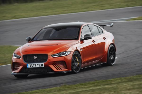Jaguar XE SV Project 8, la folle anglaise ! Jaguar XE SV Project 8, la folle anglaise !