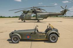 Une Caterham Seven faite avec des pi�ces d'h�licopt�re !