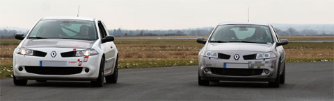 match renault megane rs r26 f1 team vs r26.r
