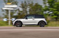 mini_jcw_f66_26.jpg