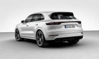 porsche_cayenne_turbo_2017_07.jpg