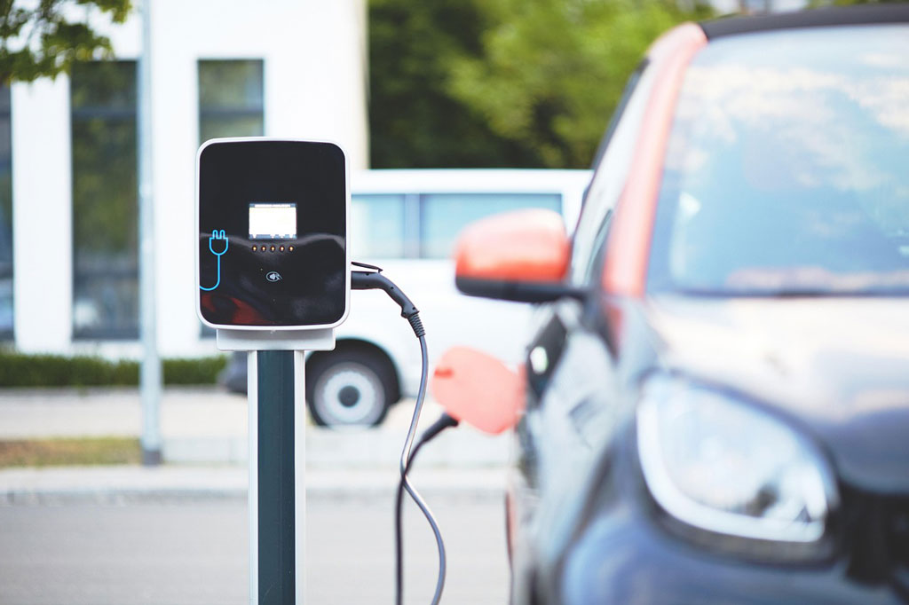 borne de recharge voiture électrique à l'étranger