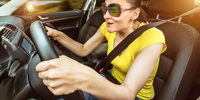 Vivre des sensations fortes en toute s&eacute;curit&eacute; avec un stage de pilotage sur circuit