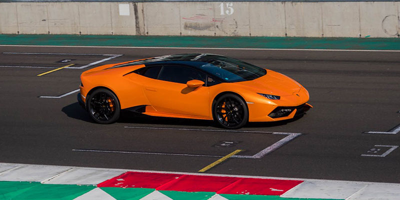 stage de pilotage gt supercar lamborghini sur circuit