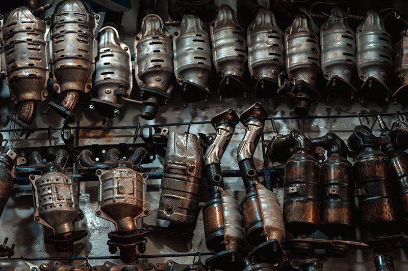 pots catalyseurs &eacute;chappement voiture